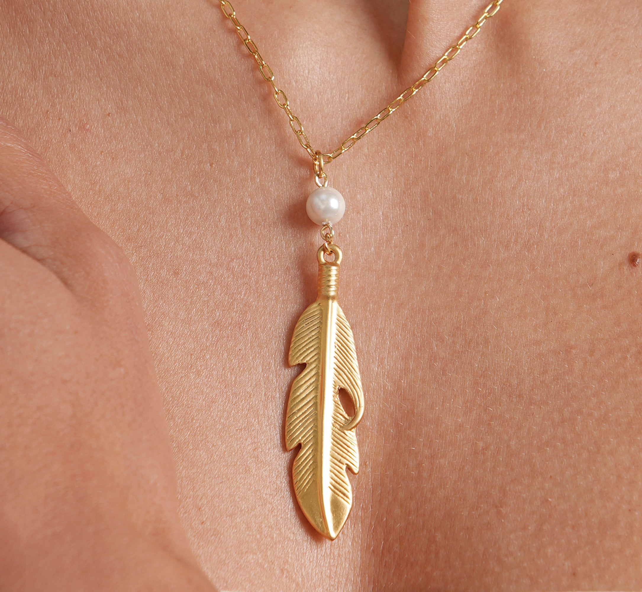 Collar Pluma