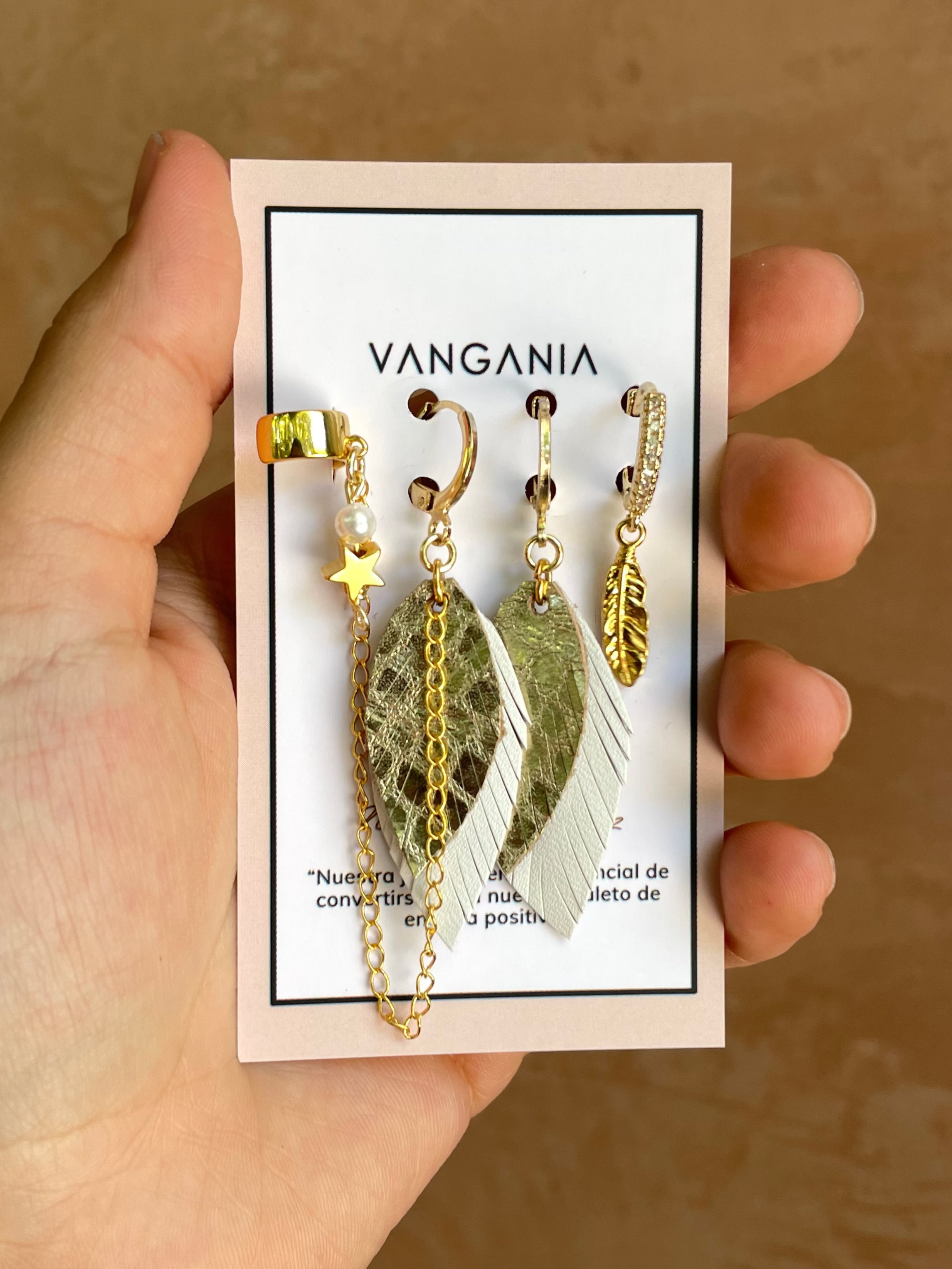 Aretes Huggies Blanco