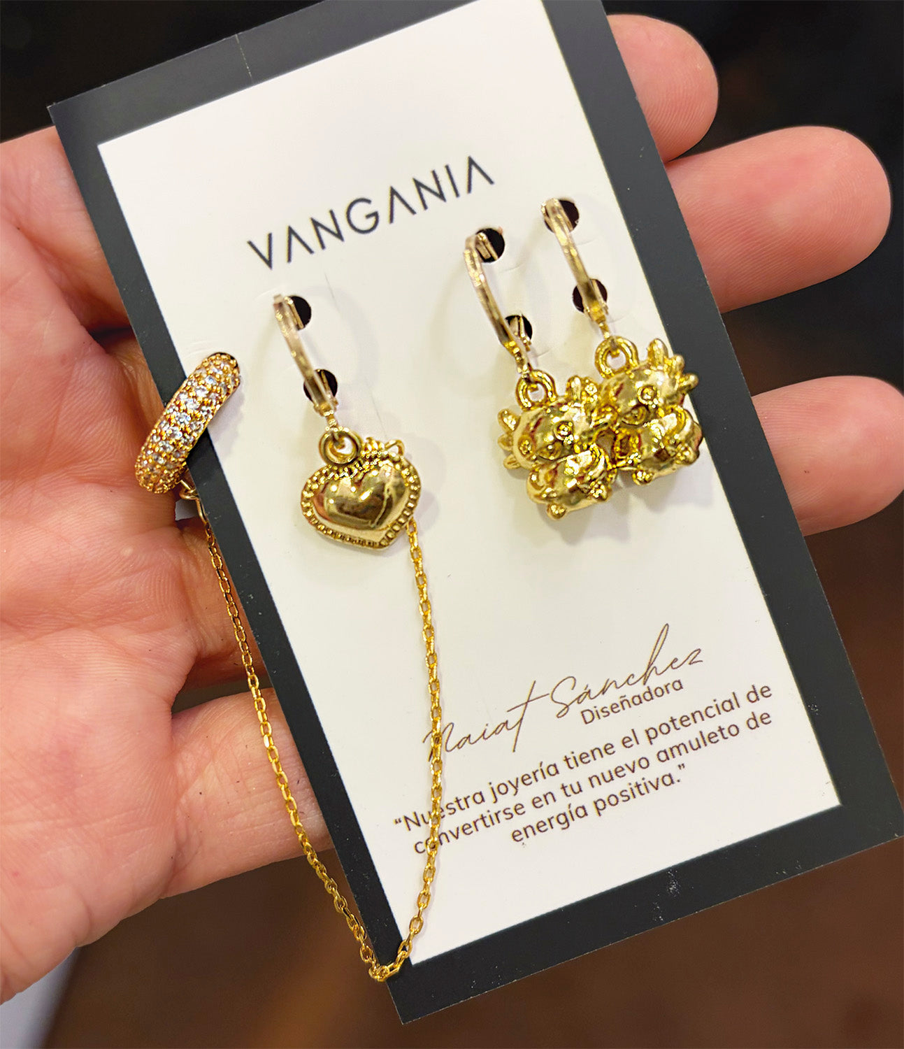 Aretes Huggies Ajolote