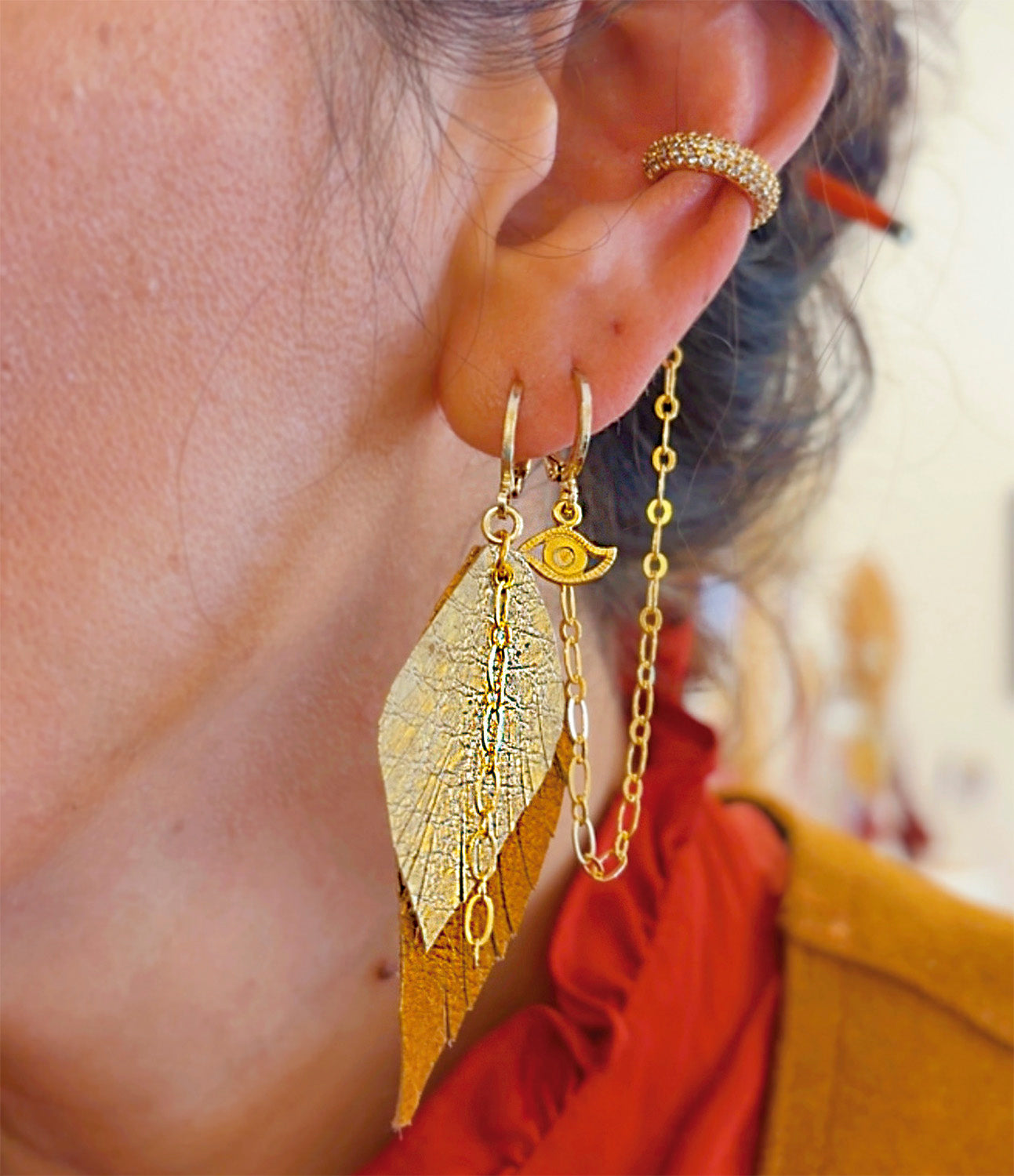 Aretes Huggies Dorado con Cobre