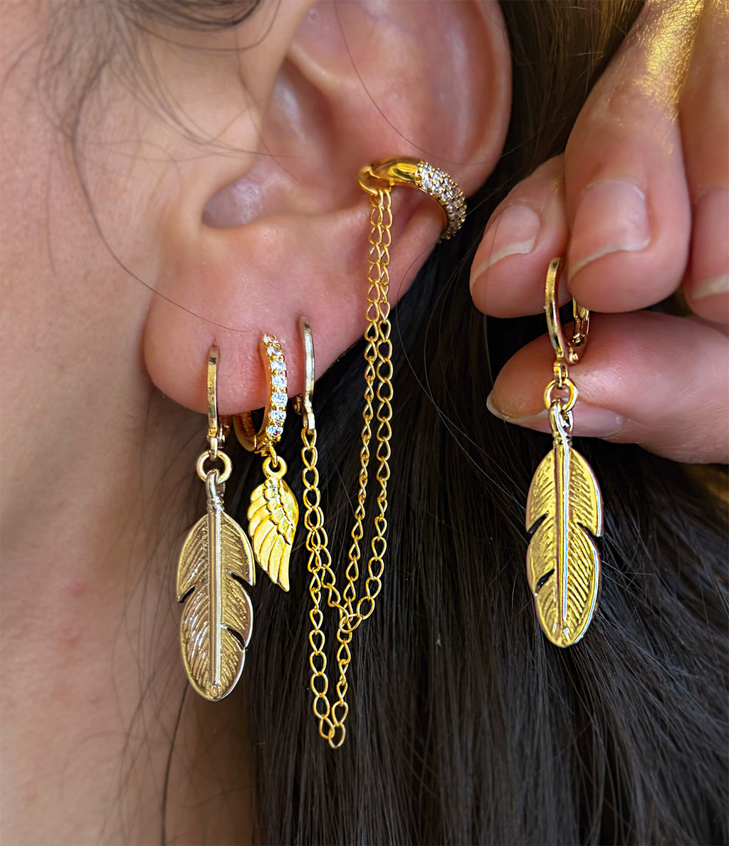 Aretes Huggies Pluma