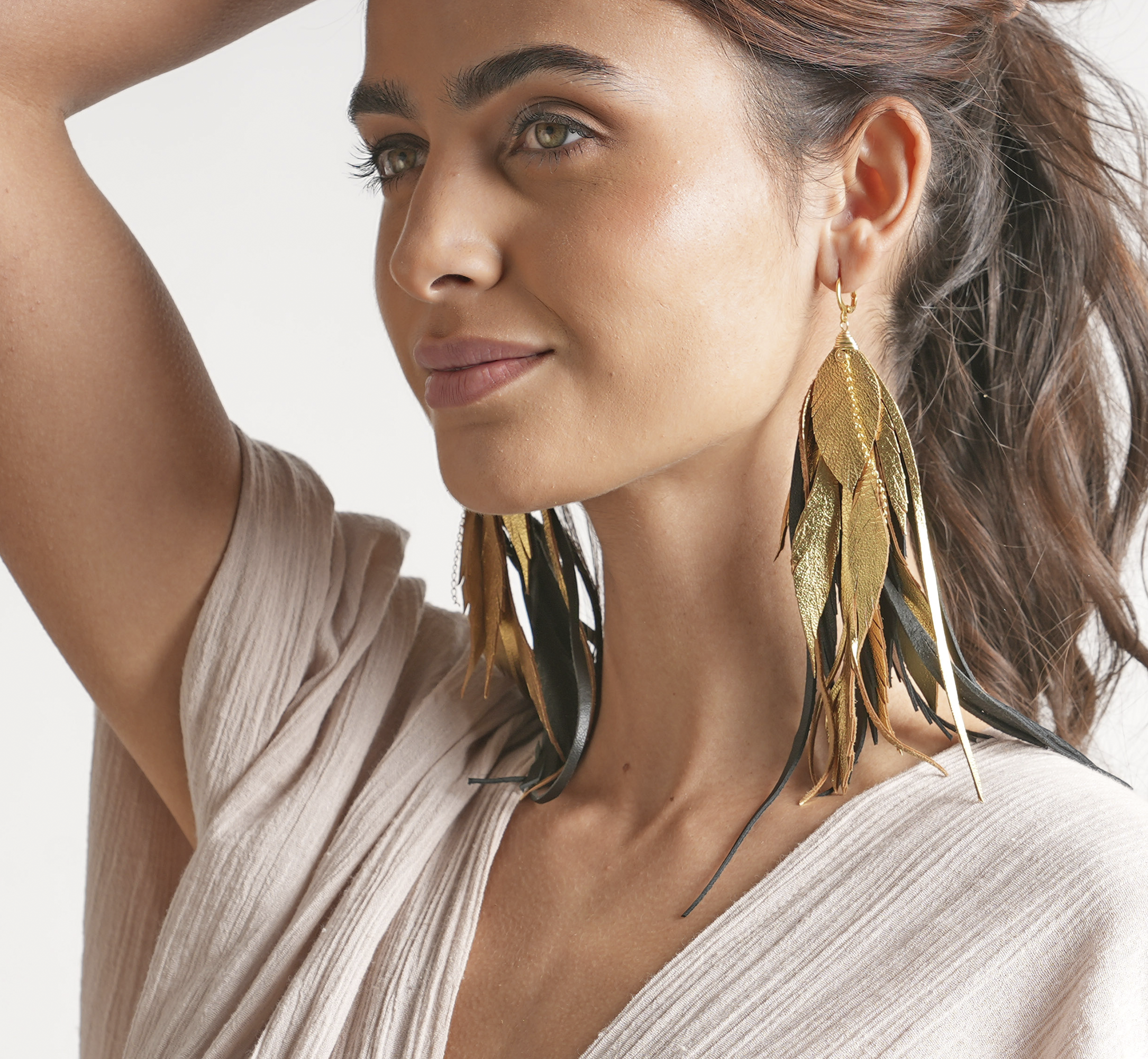 Aretes Maxi Raven Gold